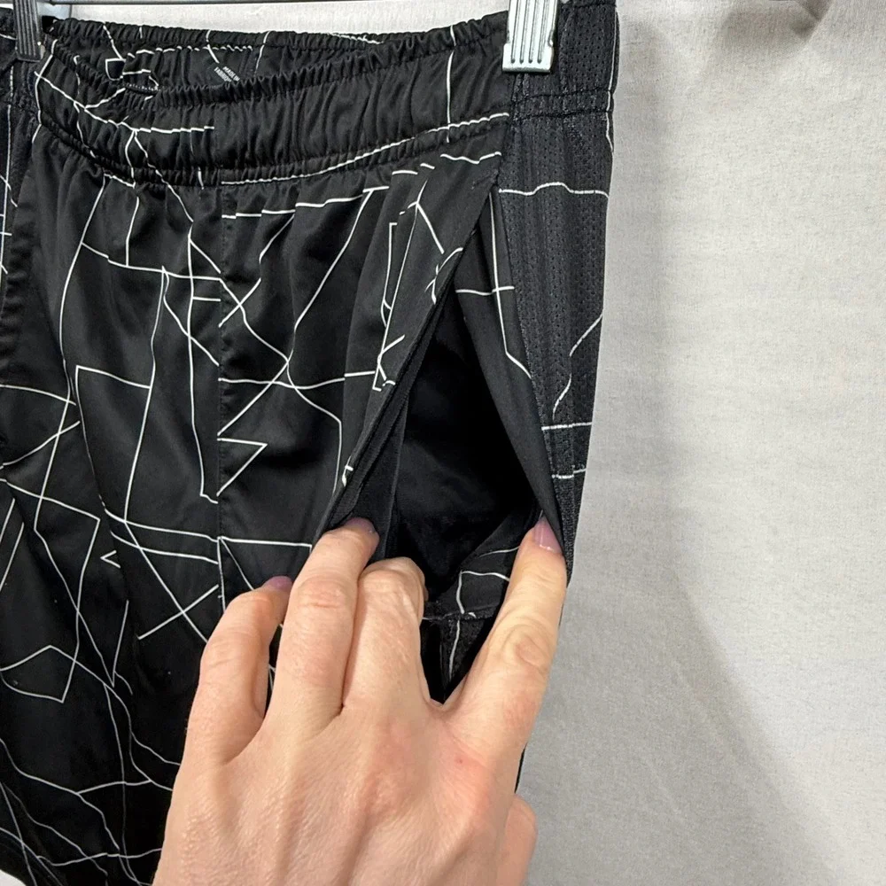 Nike Kids Dri‎ Fit Black Geometric Print Athletic Shorts Size L